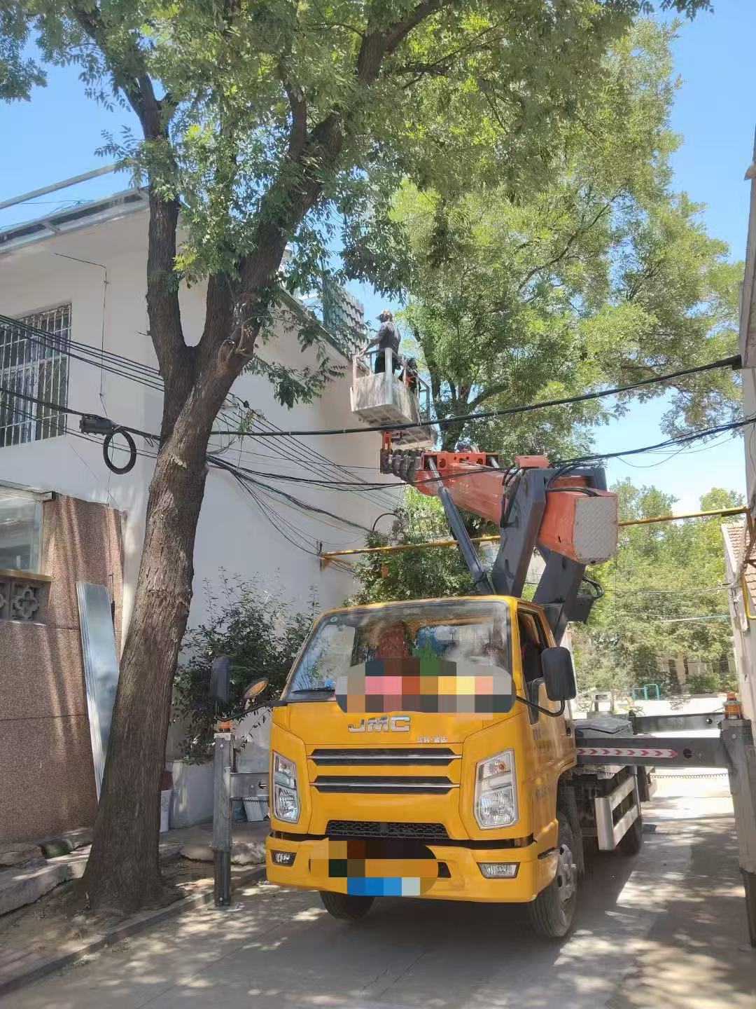 攀枝花市高空作业车能吊装重物吗？最大承载多少公斤？