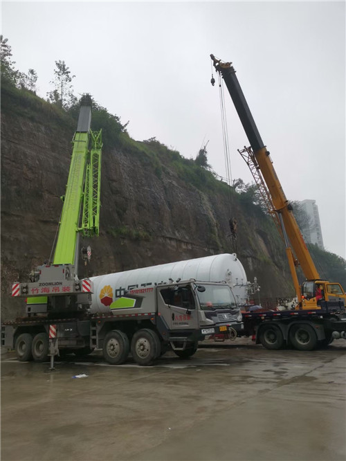 攀枝花市“不怕风雨冻”—— 吊车的 “恶劣环境适应” 技术